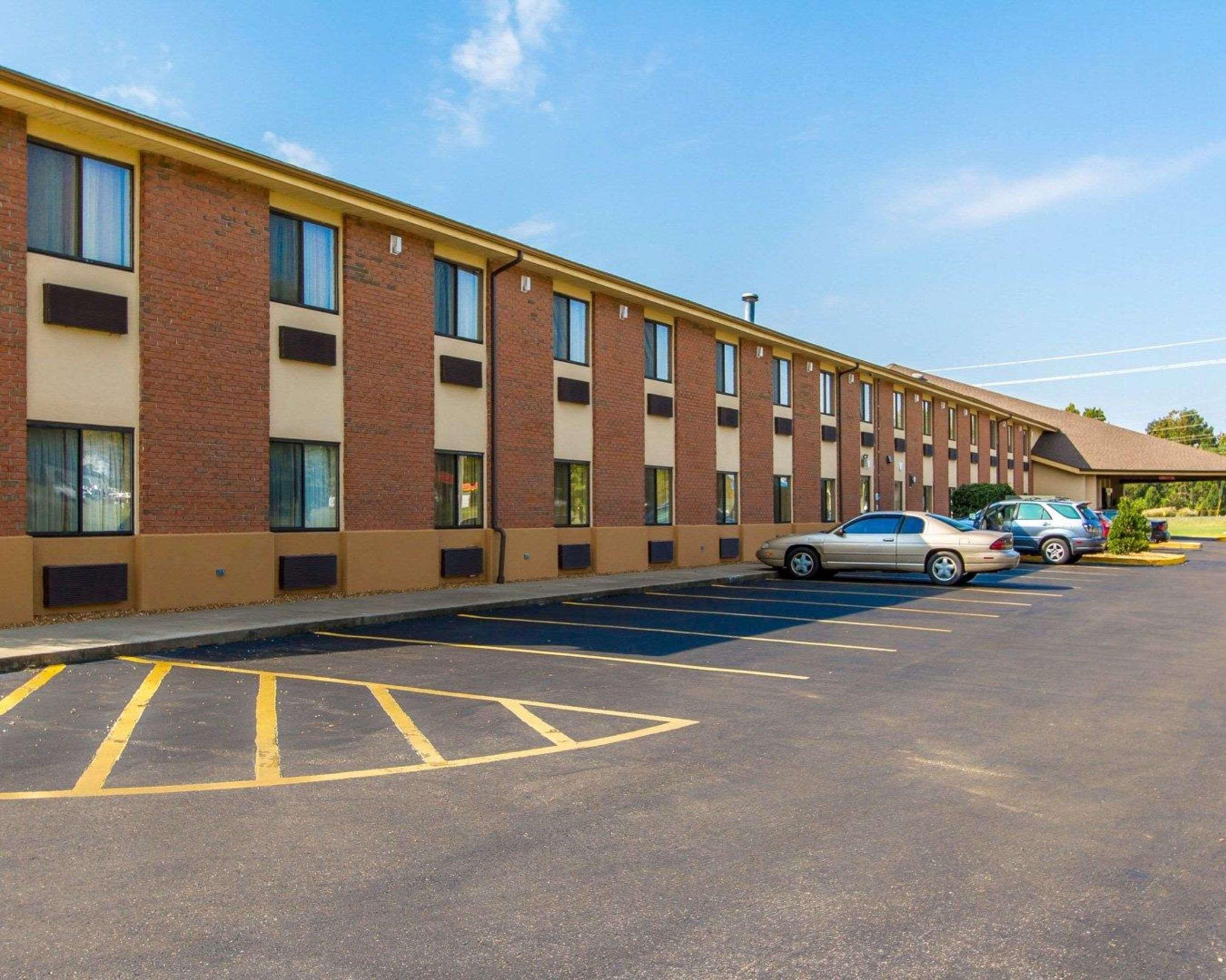Quality Inn Murray University Area Exteriör bild